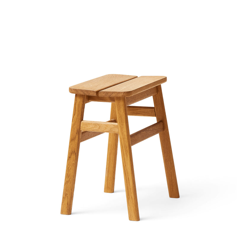 Form & Refine - Angle Standard Hocker | Eiche geölt