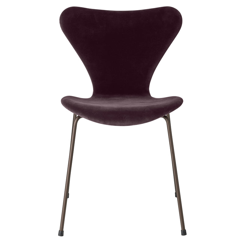 Fritz Hansen - Serie 7 Polsterstuhl | pflaume dunkel