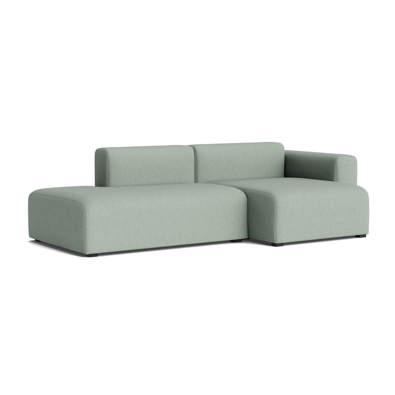 HAY - Mags Sofa 2,5-Sitzer mit niedriger Armlehne | Metaphor hellgrün (023) / Armlehne rechts / Kombination 3