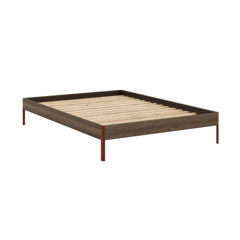 Karup Design - Core Bett | 140 x 200 cm / Kiefer carobbraun / terra red