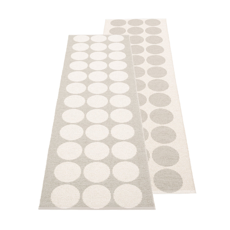 Pappelina - Hugo Teppich | 70 x 240 cm / linen/vanilla