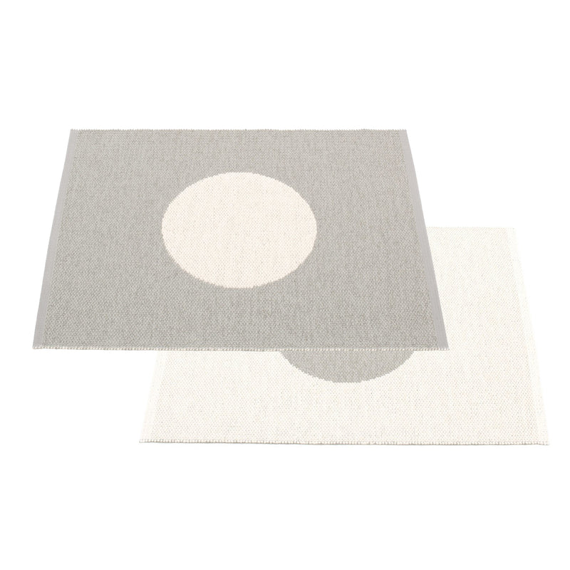 Pappelina - Vera Wendeteppich (70 cm) | 70 x 90 cm / warmgrey/vanilla