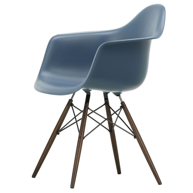Vitra - Eames Plastic Armchair DAW RE | meerblau RE / Ahorn dunkel