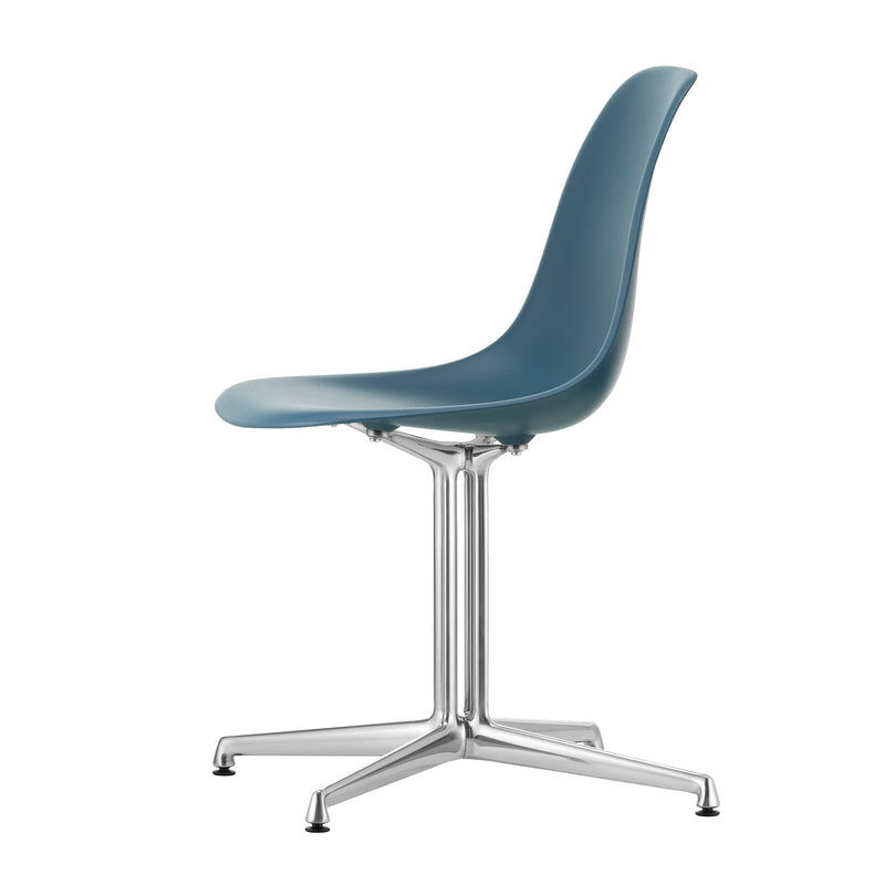 Vitra - Eames Plastic Side Chair DSL RE | meerblau RE