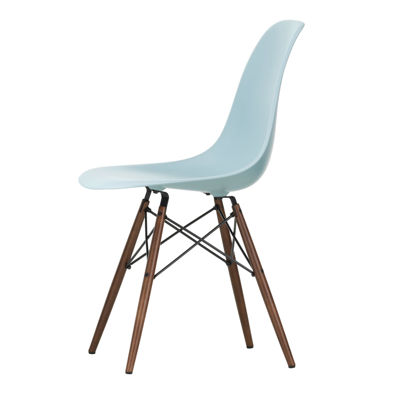 Vitra - Eames Plastic Side Chair DSW RE | eisgrau RE / Ahorn dunkel