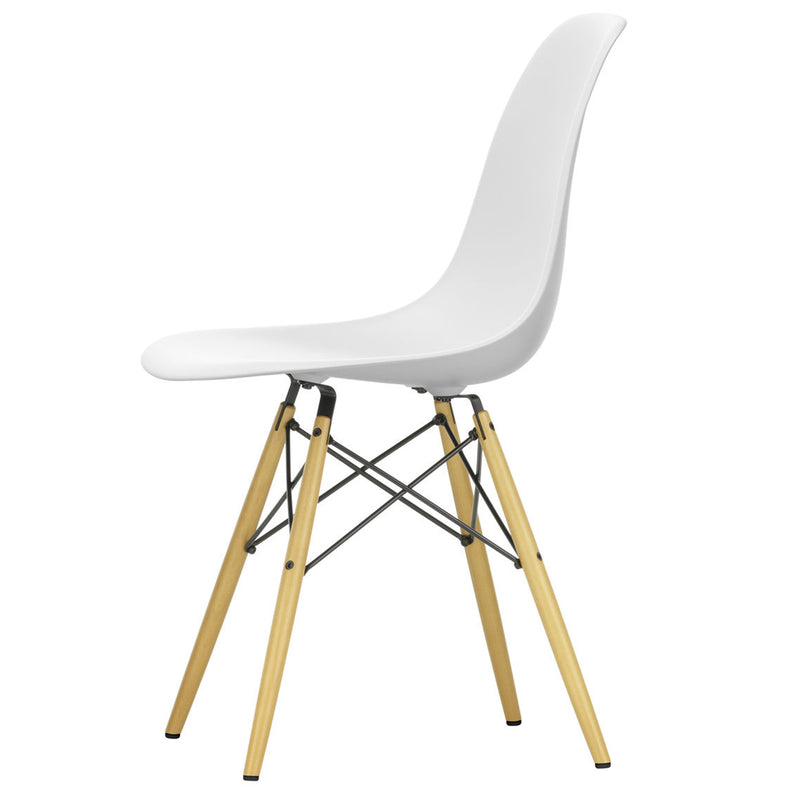 Vitra - Eames Plastic Side Chair DSW RE | cotton weiß RE / Ahorn gelblich