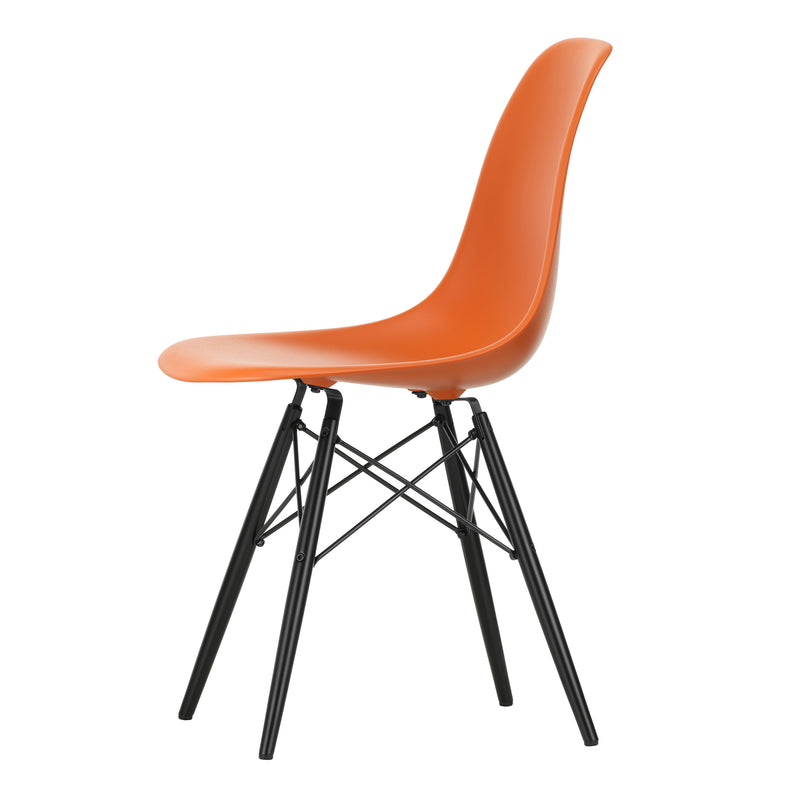 Vitra - Eames Plastic Side Chair DSW RE | rostorange RE / Ahorn schwarz