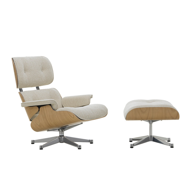 Vitra - Lounge Chair & Ottoman | Nubia 02 crème/perle / Kastanie natur / poliert