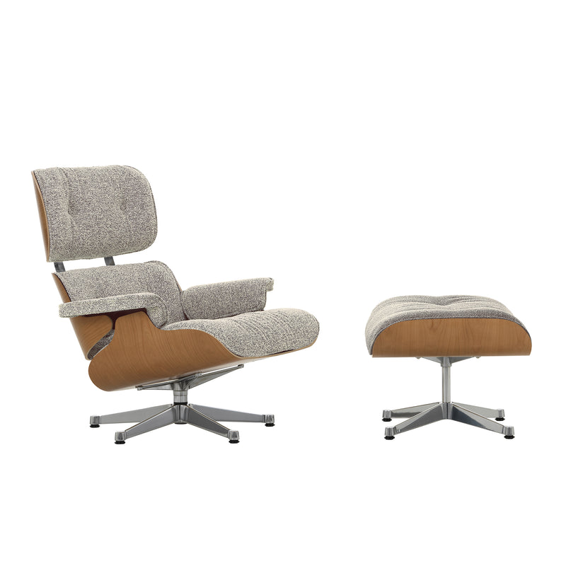 Vitra - Lounge Chair & Ottoman | Nubia 05 crème/dunkelbraun / Kirsche natur / poliert