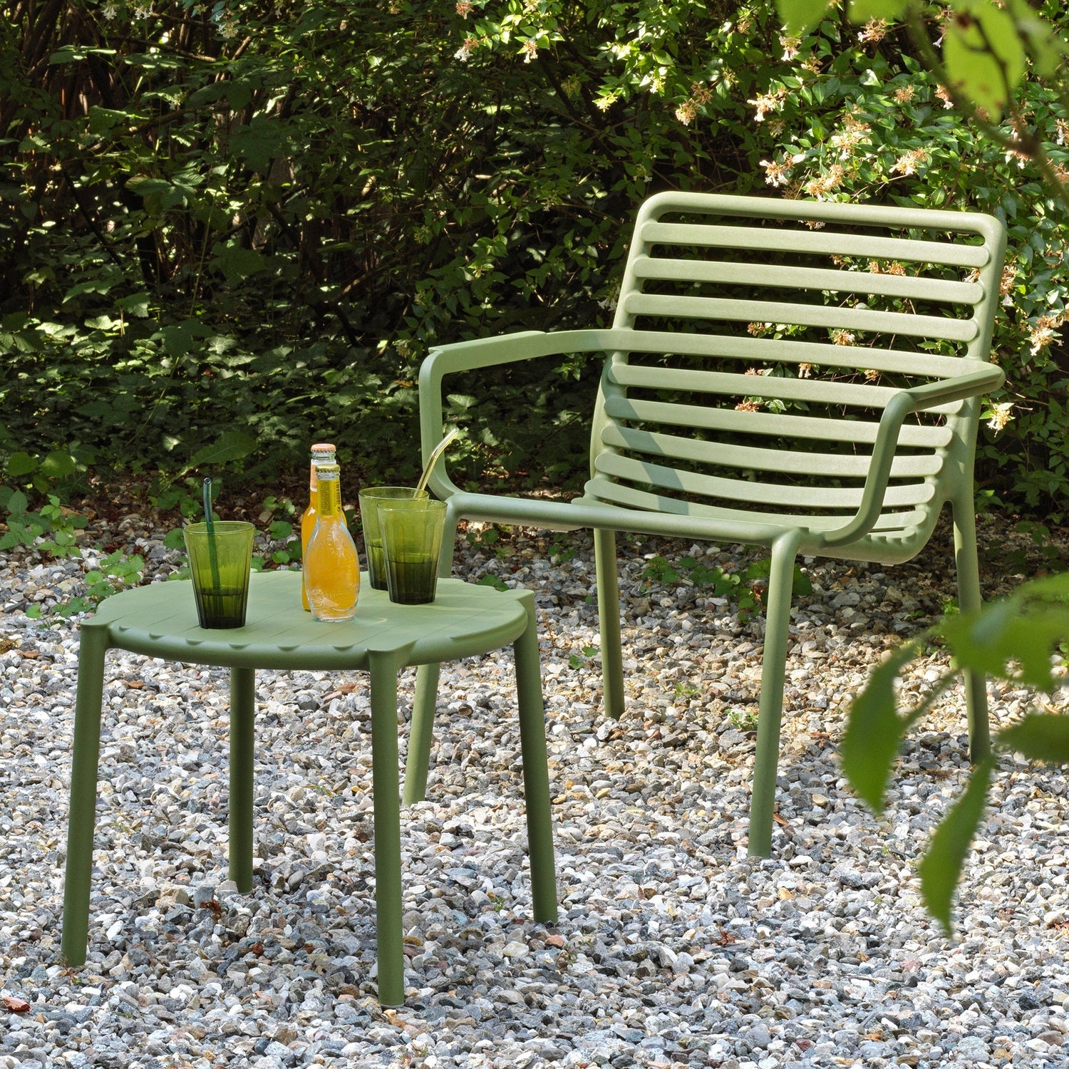 So bleiben Kunststoff-Gartenmöbel lange schön