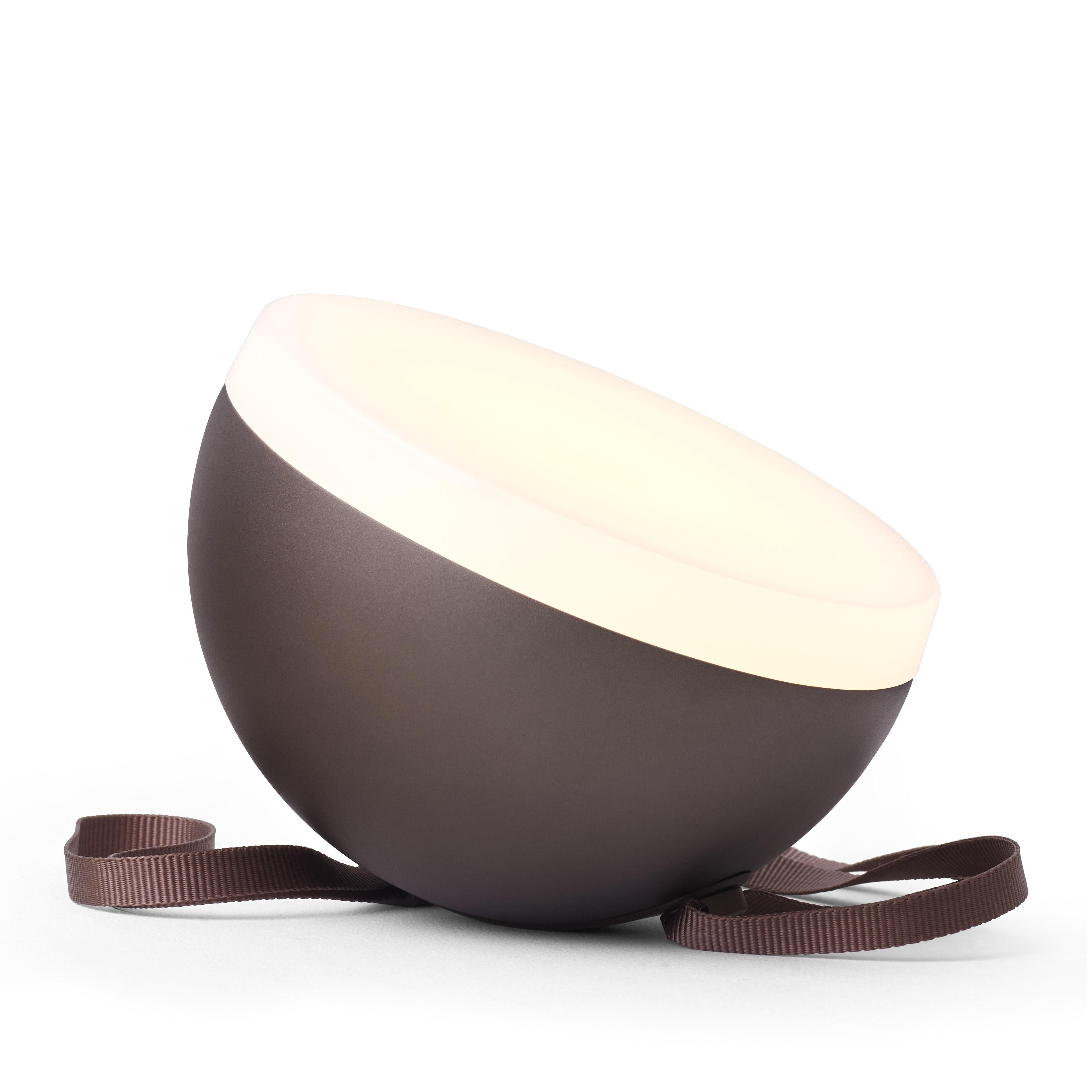 New Works - Sphere LED Outdoor Akkuleuchte | dark bronze