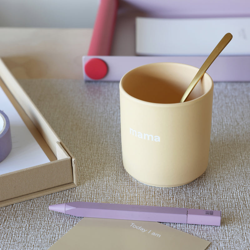 Design Letters - AJ Favourite Porzellan Becher