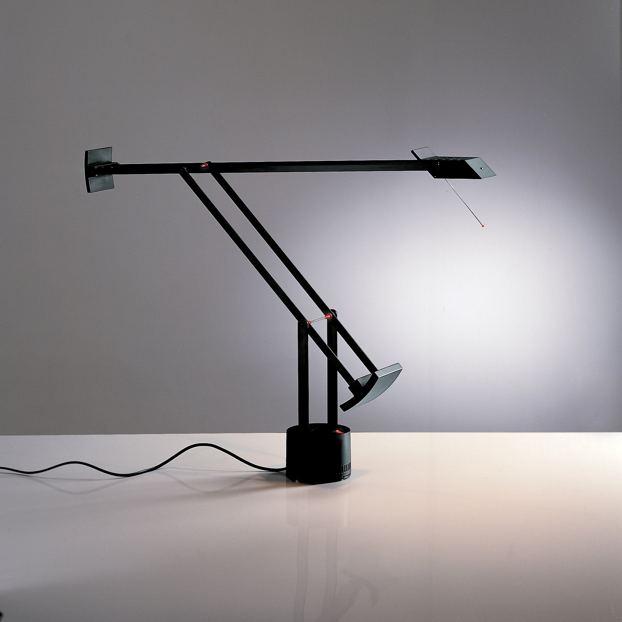 Artemide - Tizio Schreibtischleuchte | schwarz