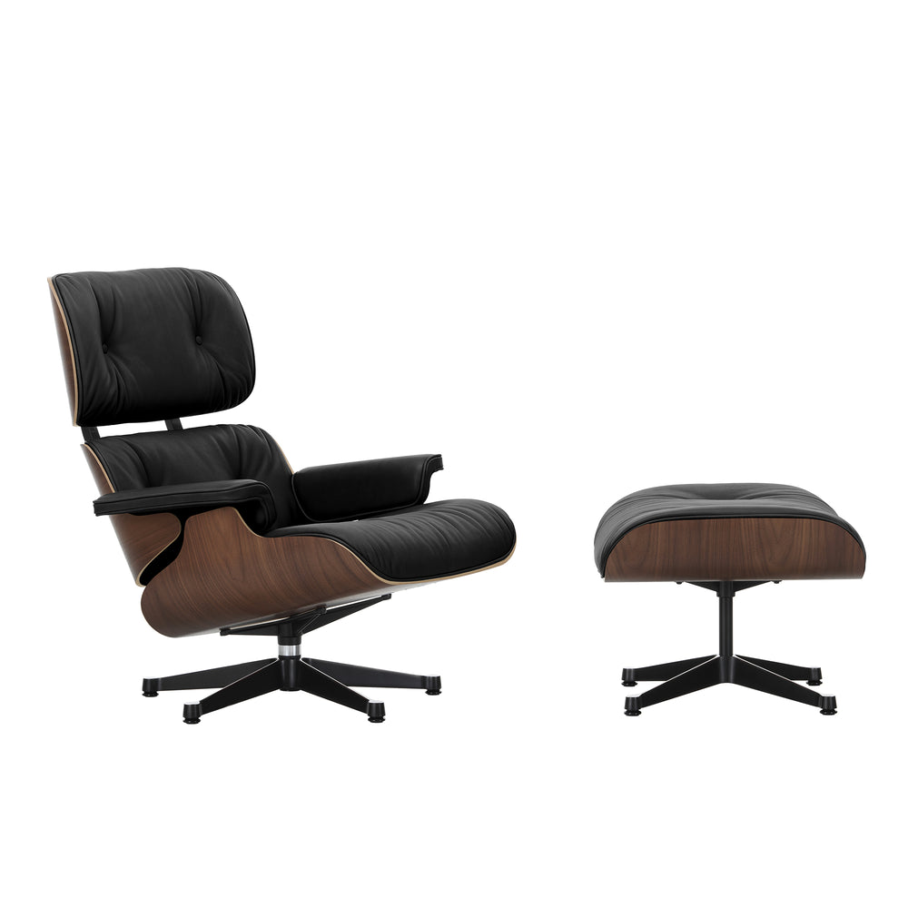 Vitra - Lounge Chair &amp; Ottoman | Leder Premium F 66 nero / Nussbaum dunkel / poliert / Seiten schwarz