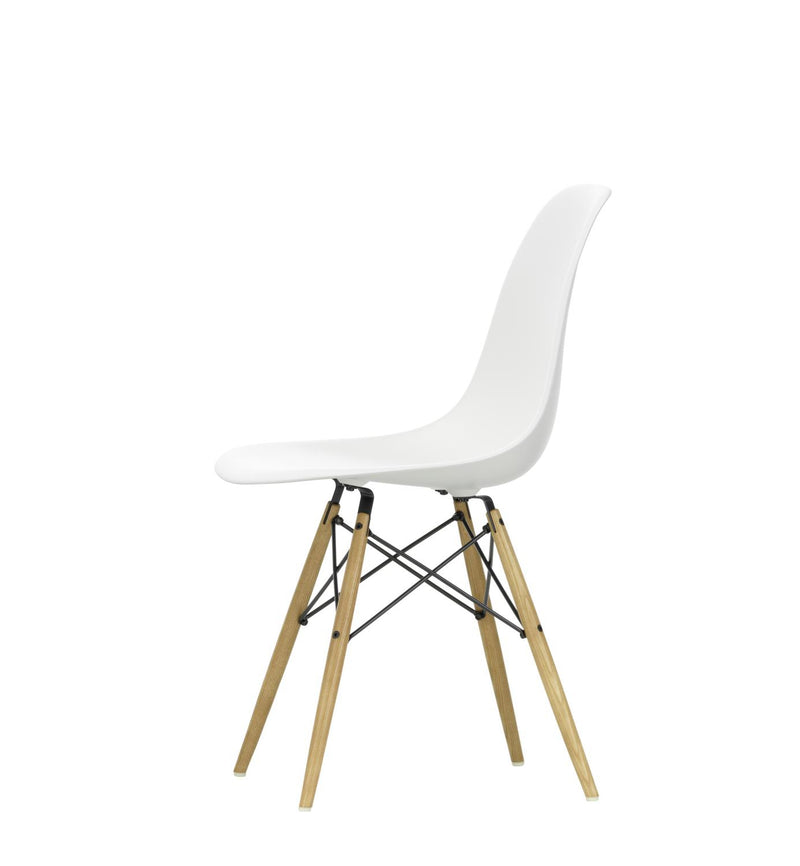Vitra - Eames Plastic Side Chair DSW RE | weiß / Esche honigfarben