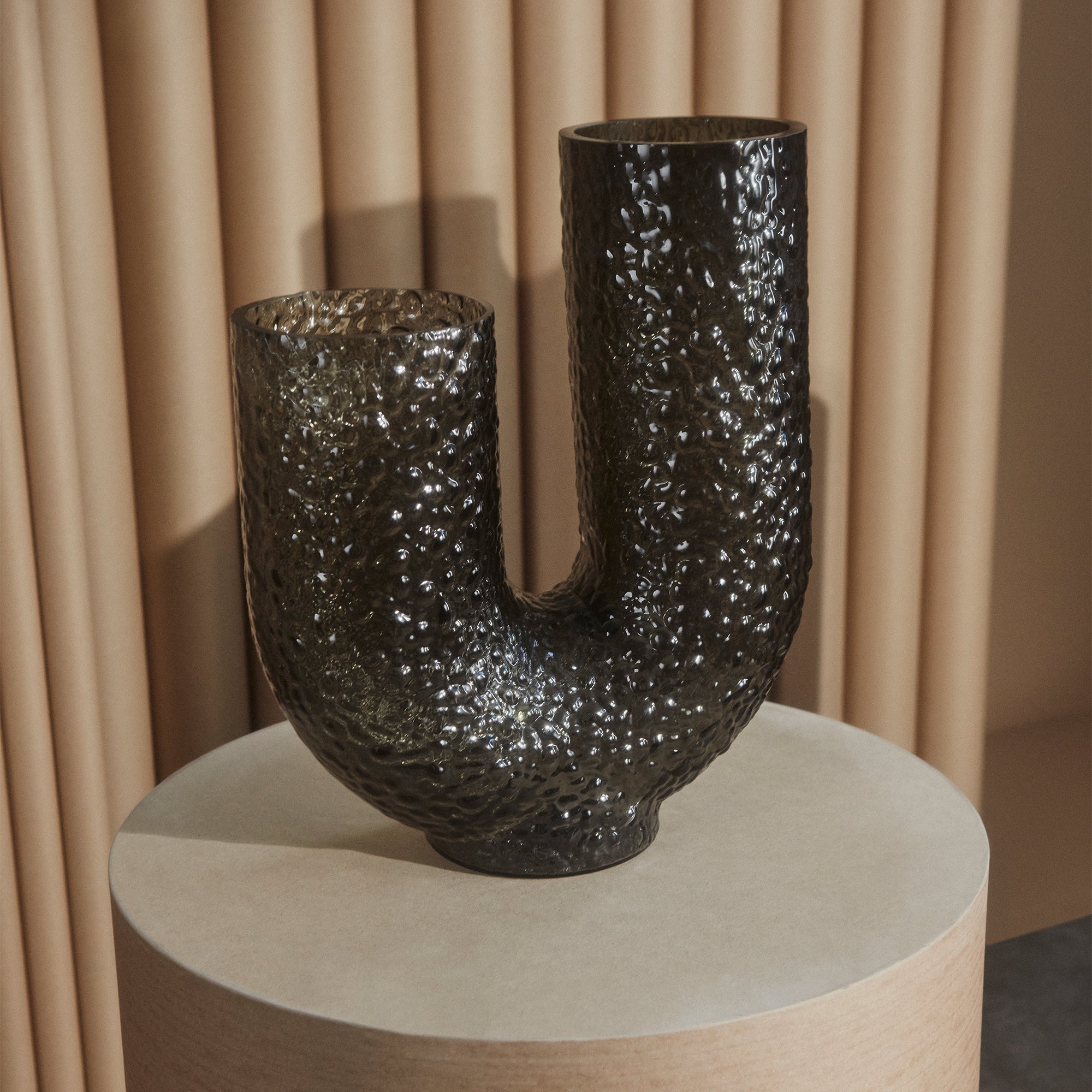 AYTM - Arura Vase | High / schwarz