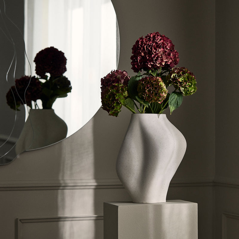 AYTM - Saltare Vase | schmal / cream