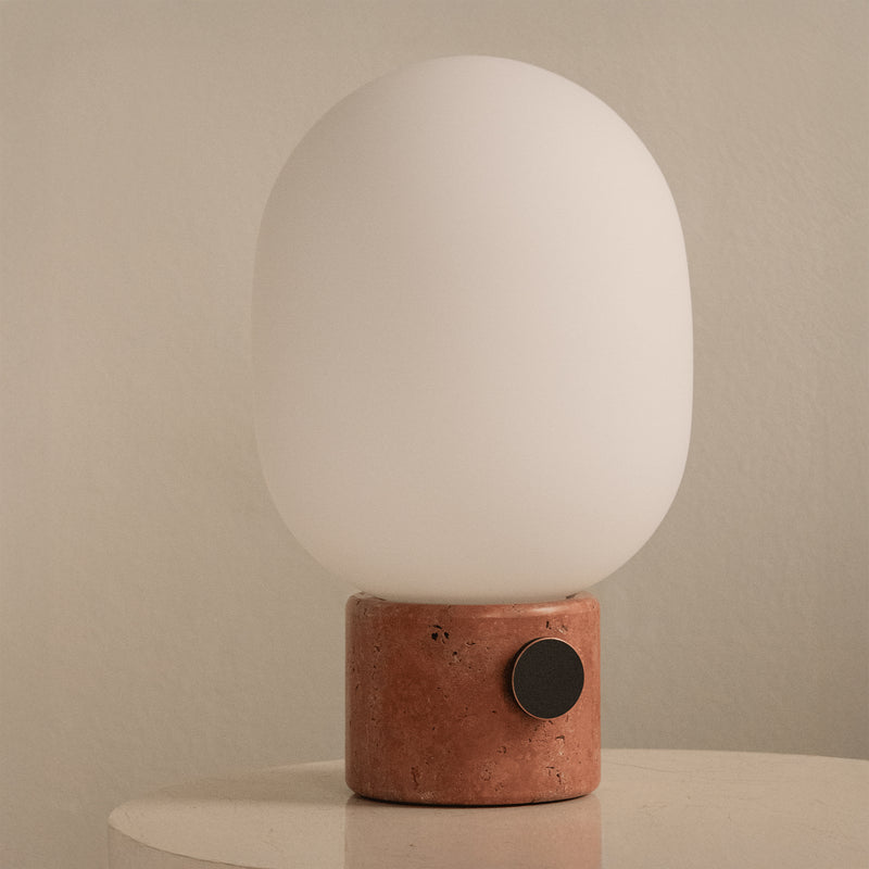 Audo - JWDA Tischleuchte | red travertine