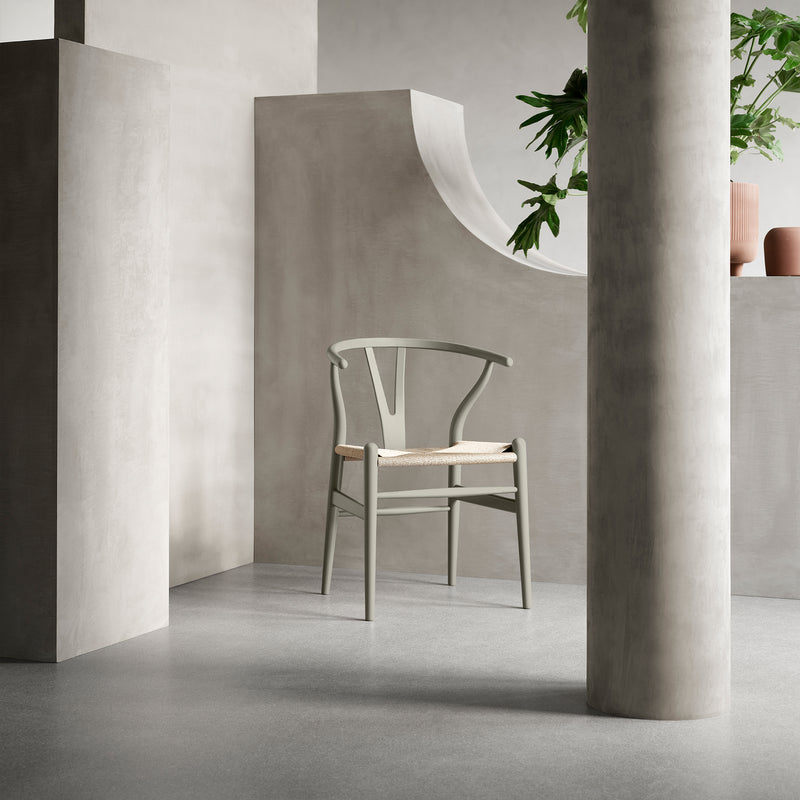 Carl Hansen - CH24 Wishbone Chair, schwarzes Geflecht