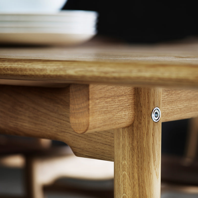 Carl Hansen - CH327 Esstisch