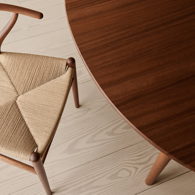 Carl Hansen - CH337 ausziehbarer Esstisch