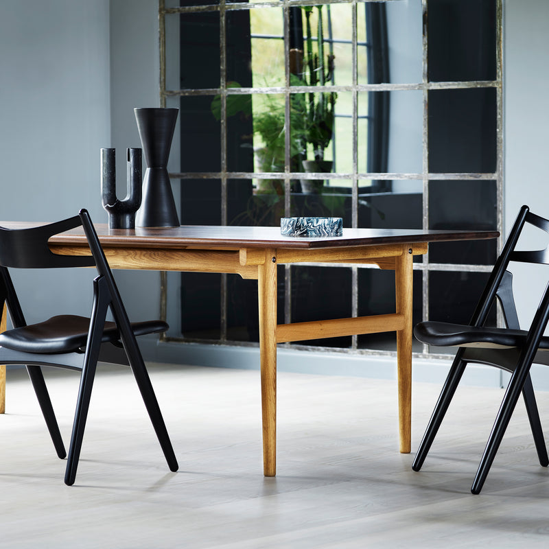Carl Hansen - CH327 Esstisch