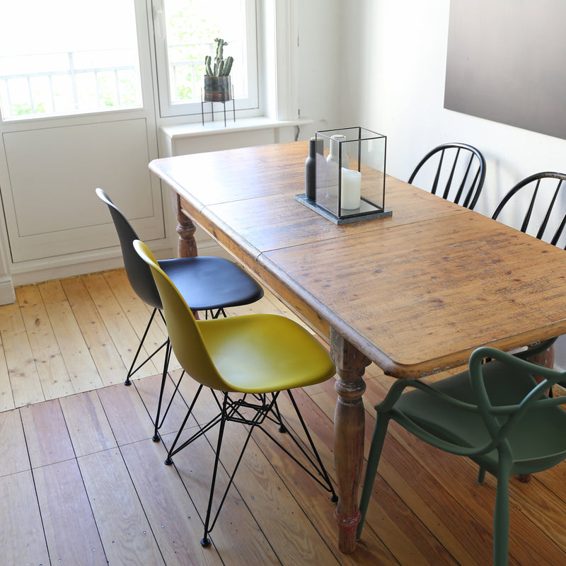Vitra - Eames Plastic Side Chair DSR RE