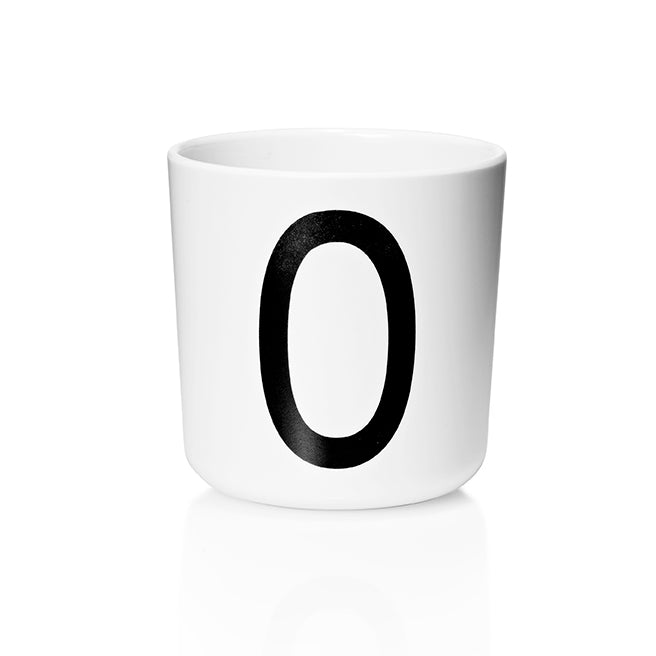 Design Letters - AJ Ecozen Becher | O