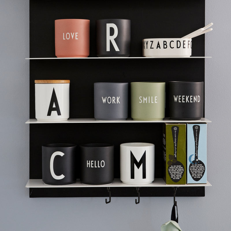 Design Letters - AJ Favourite Porzellan Becher