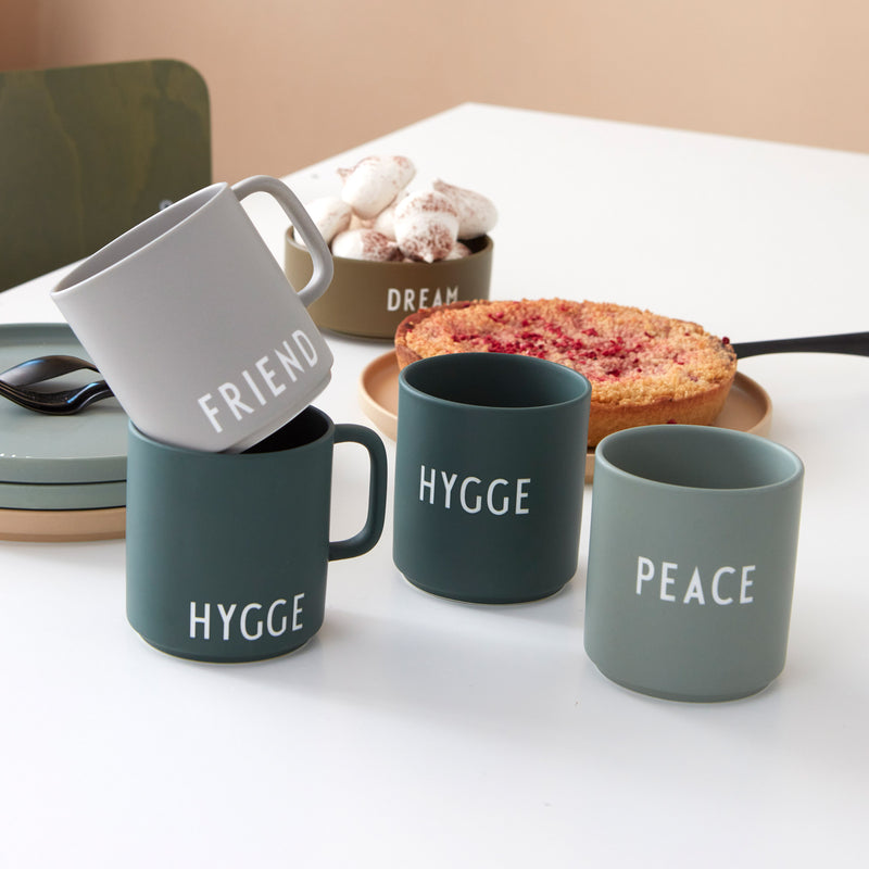 Design Letters - AJ Favourite Porzellan Becher mit Henkel