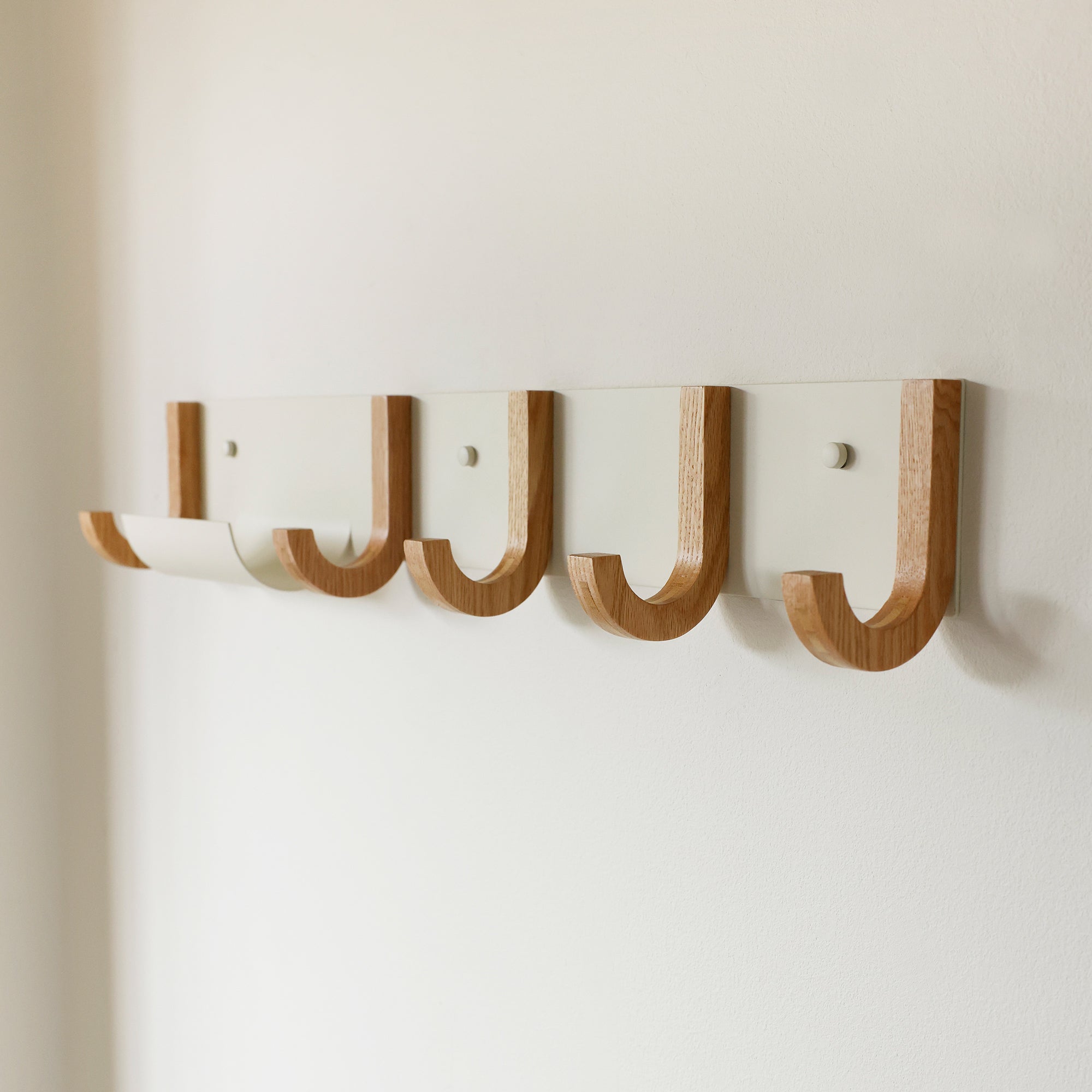Design Letters - Jay Garderobe | L 70 cm / Eiche natur