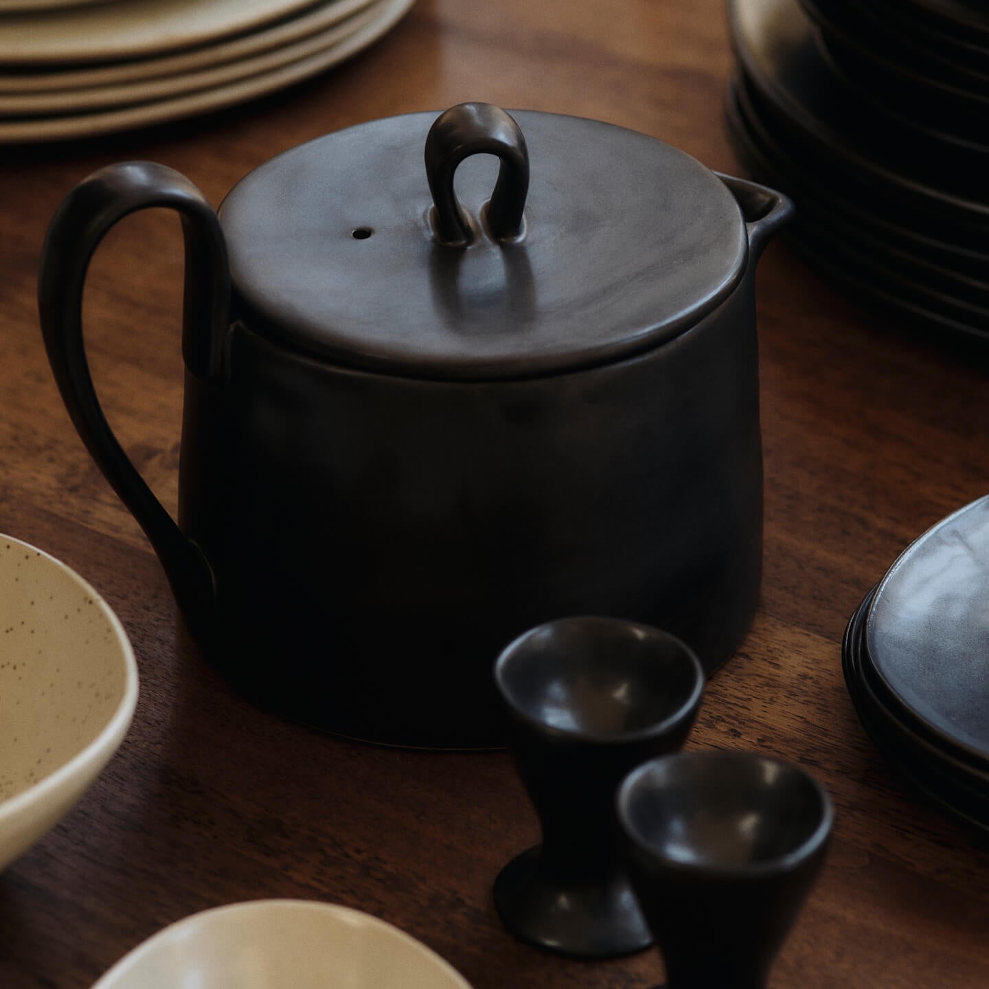 Ferm Living - Flow Teekanne | schwarz