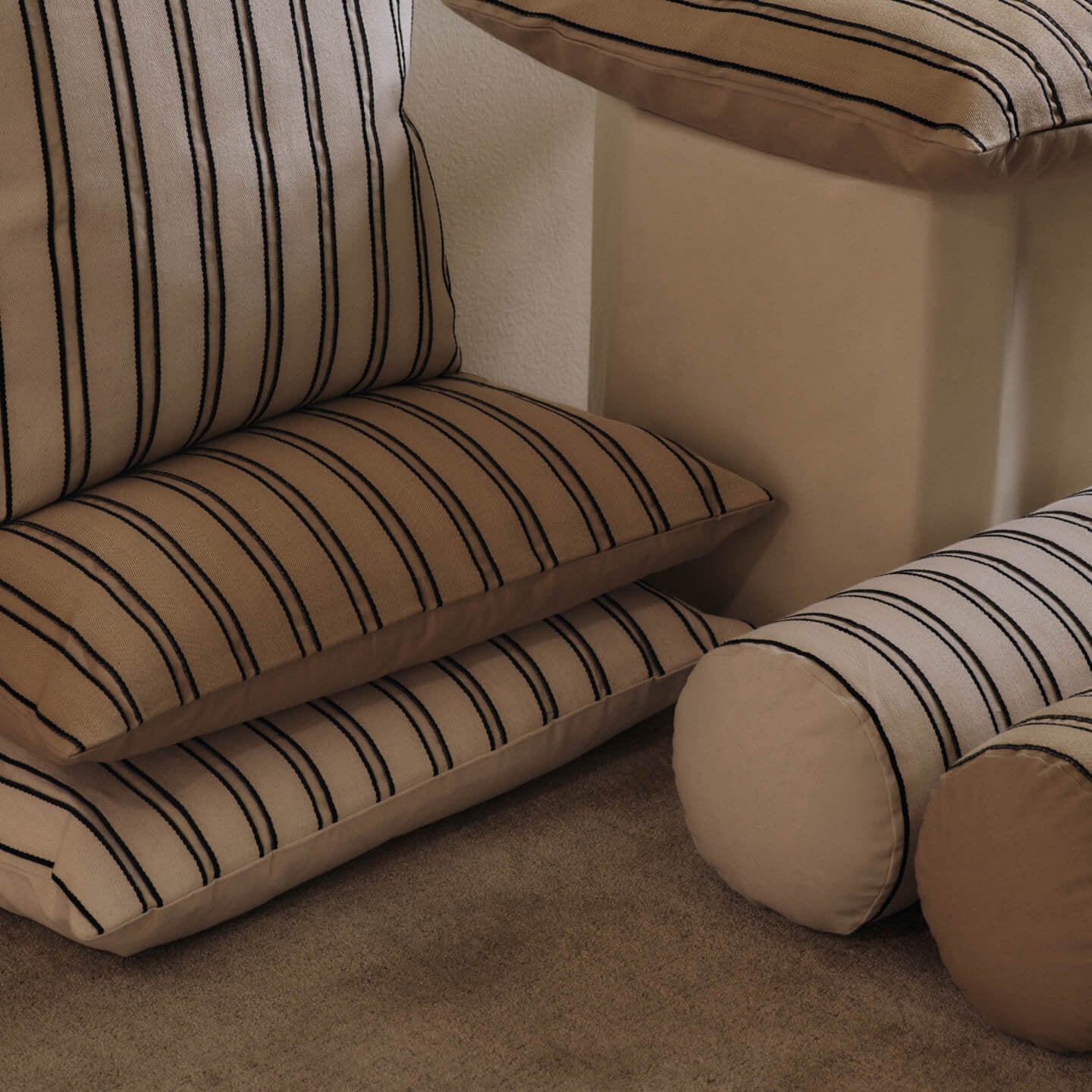 Ferm Living - Twill Kissen | 50 x 50 cm / cashmere, 50 x 50 cm / off-white