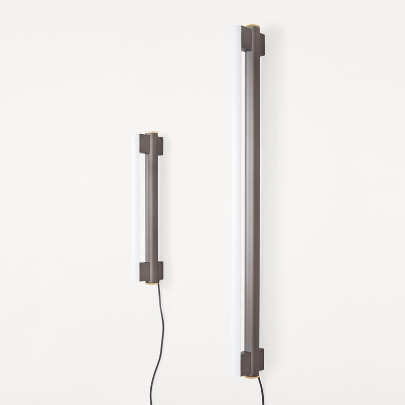 Frama - Eiffel Wandleuchte 500 | single / Gunmetal