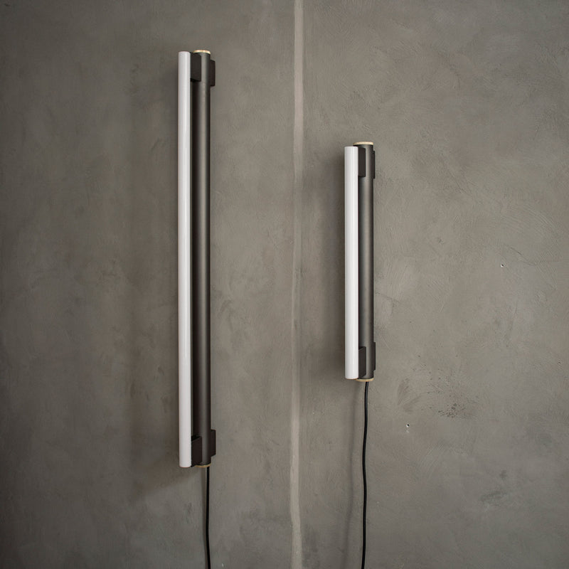 Frama - Eiffel Wandleuchte 500 | single / Gunmetal