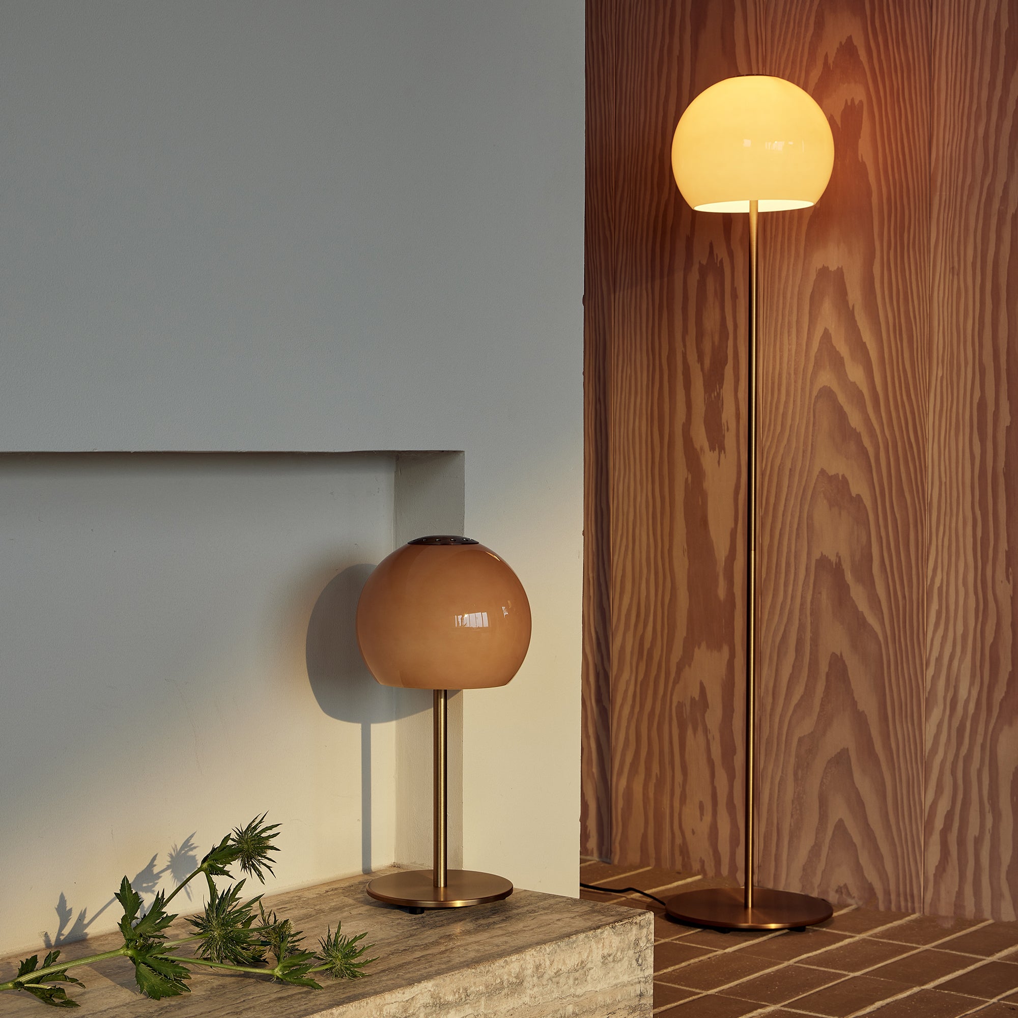 Frandsen - Ball Stehleuchte Glas | amber