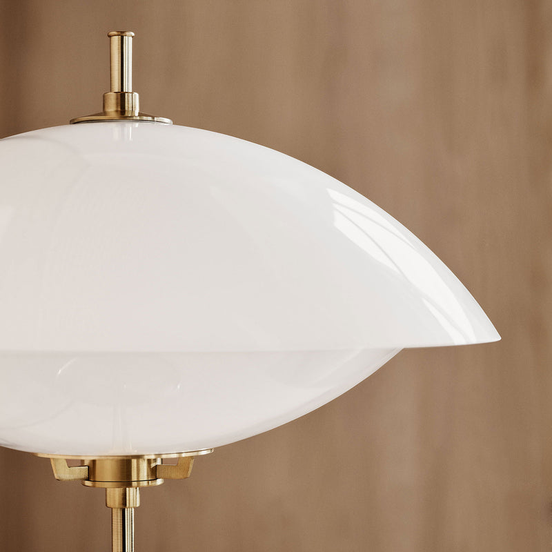 Fritz Hansen - Clam Tischleuchte