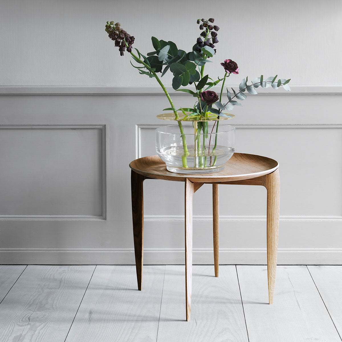 Fritz Hansen - Tablett-Beistelltisch 1958 | Ø 45 x H 42 cm / Eiche