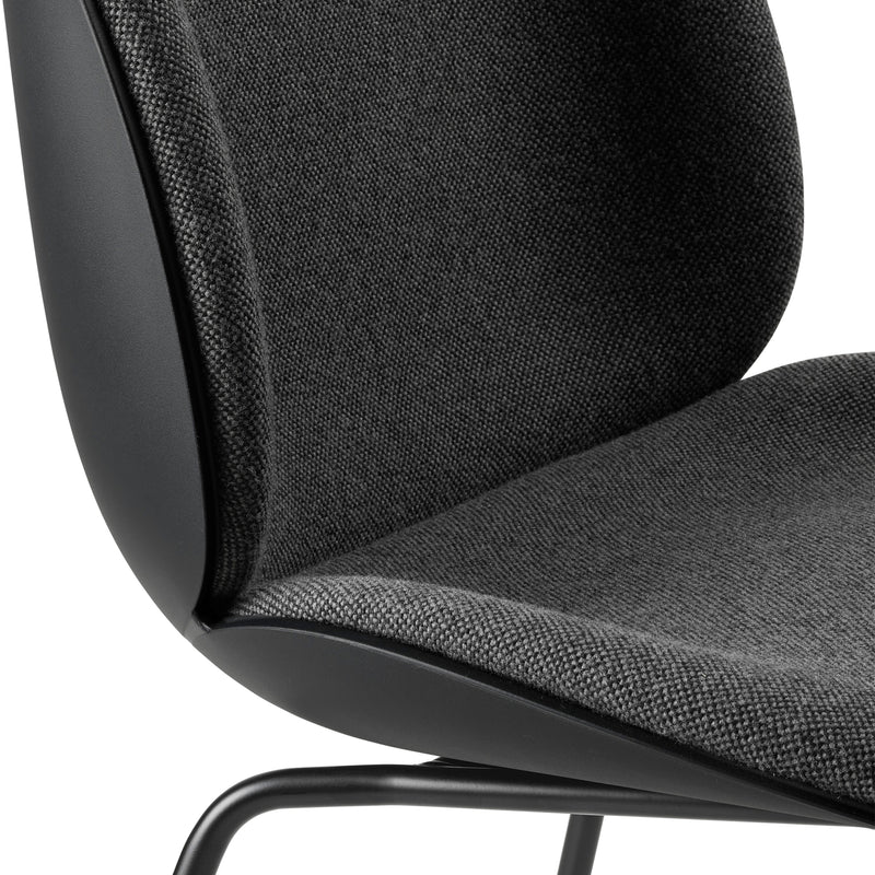 Gubi - Beetle Dining Chair (gepolstert)
