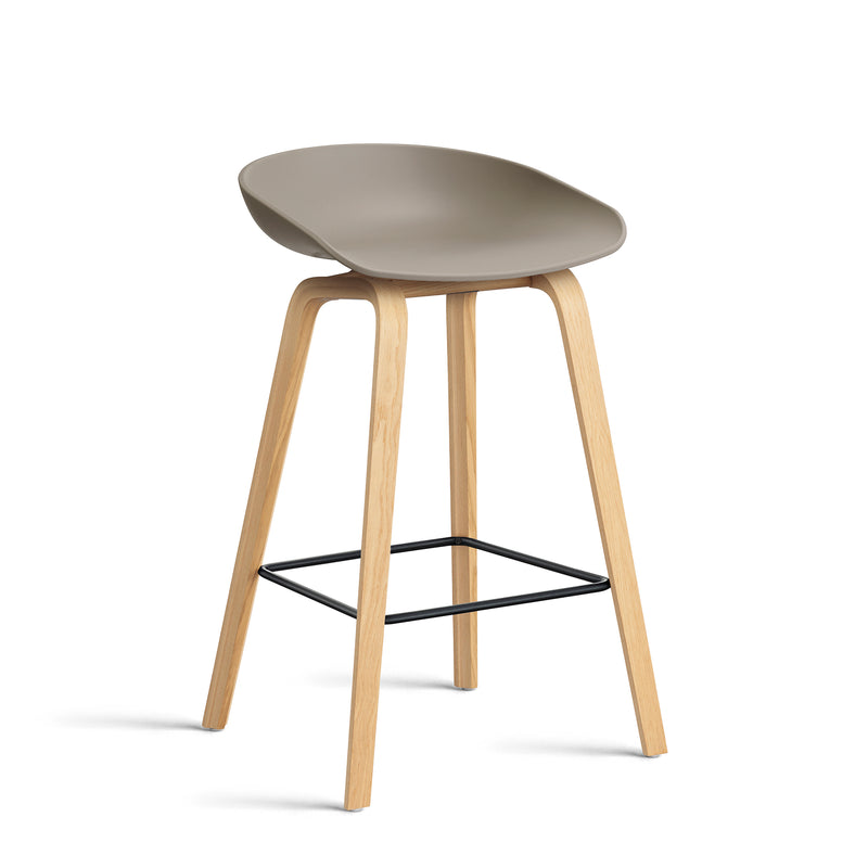 HAY - About A Stool AAS 32 | H 65 cm /  khaki 2.0 / Eiche lackiert / Stahl schwarz