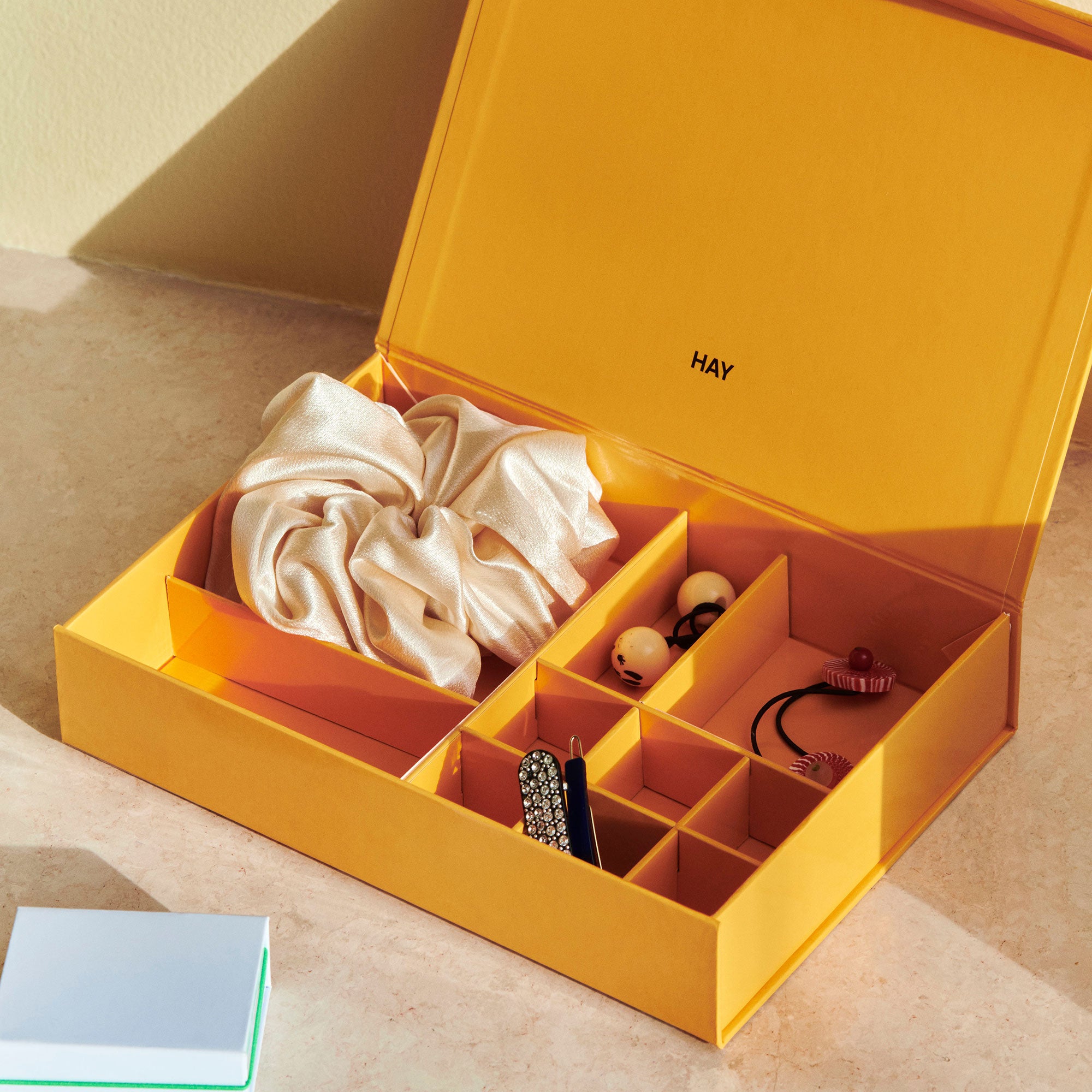 HAY - Colour Schmuckaufbewahrungsbox | egg yolk