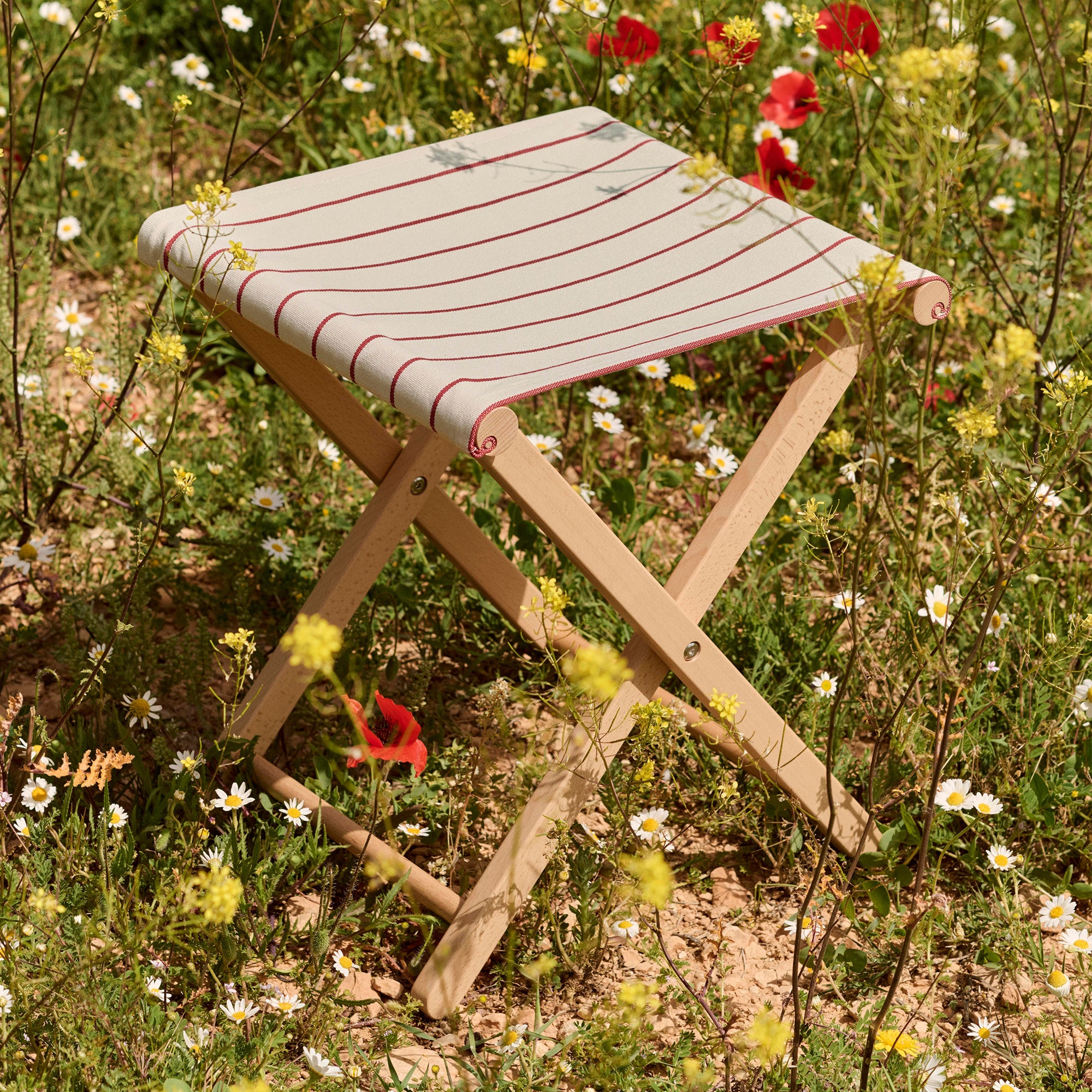 HAY - Outdoor Market Klapphocker | beige with red stripe