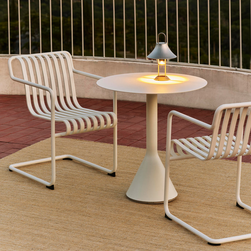 HAY - Palissade Cone Stehtisch | 70 x 74 cm / cremeweiß