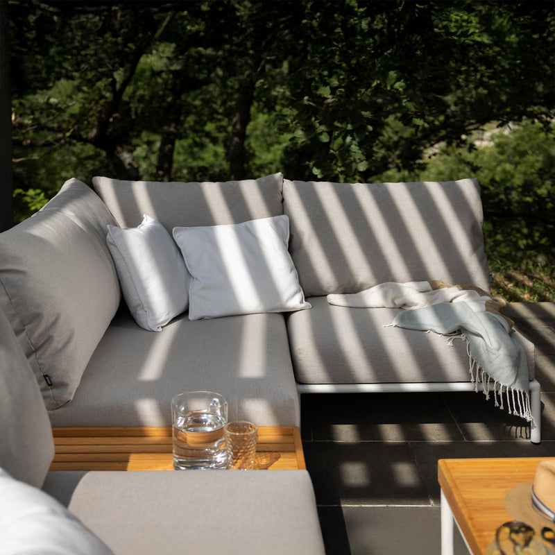 HOUE - Level 2 Sofa