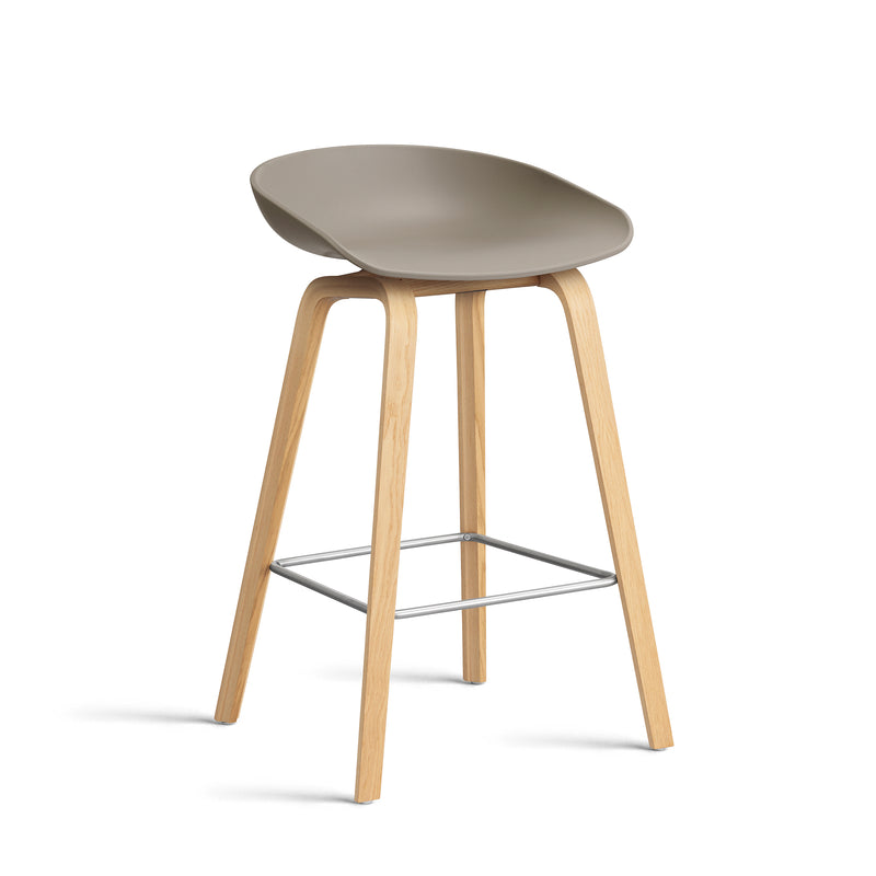 HAY - About A Stool AAS 32 | H 65 cm / khaki 2.0 / Eiche lackiert / Edelstahl