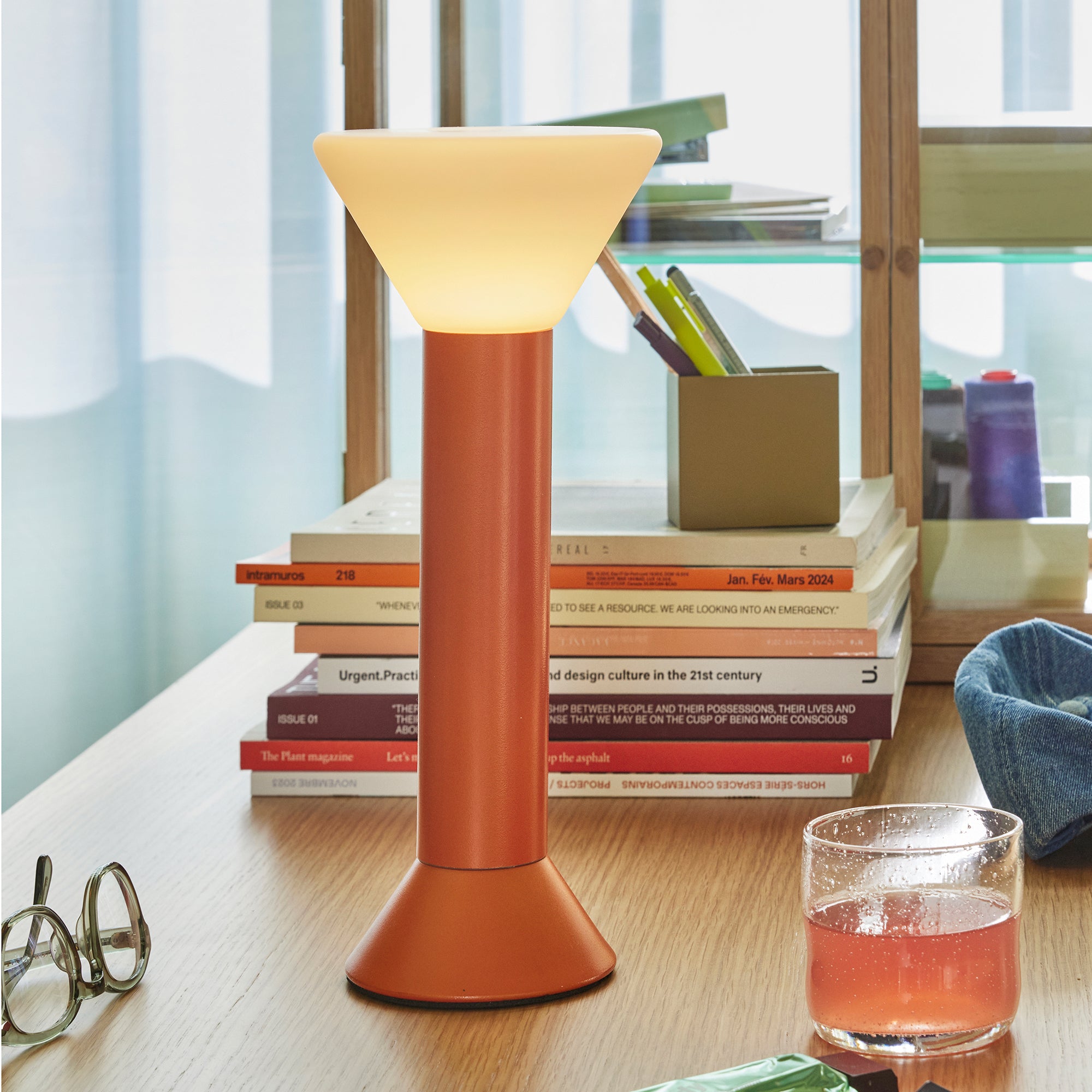 Hübsch Interior - Flash Akkuleuchte | metallic orange