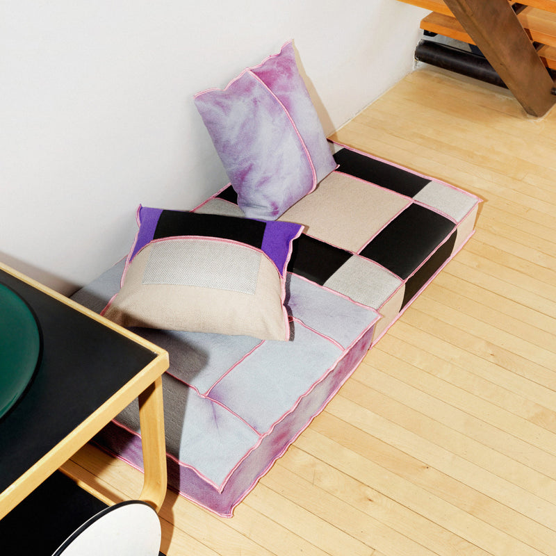 Juslin Maunula - Floor Pouf