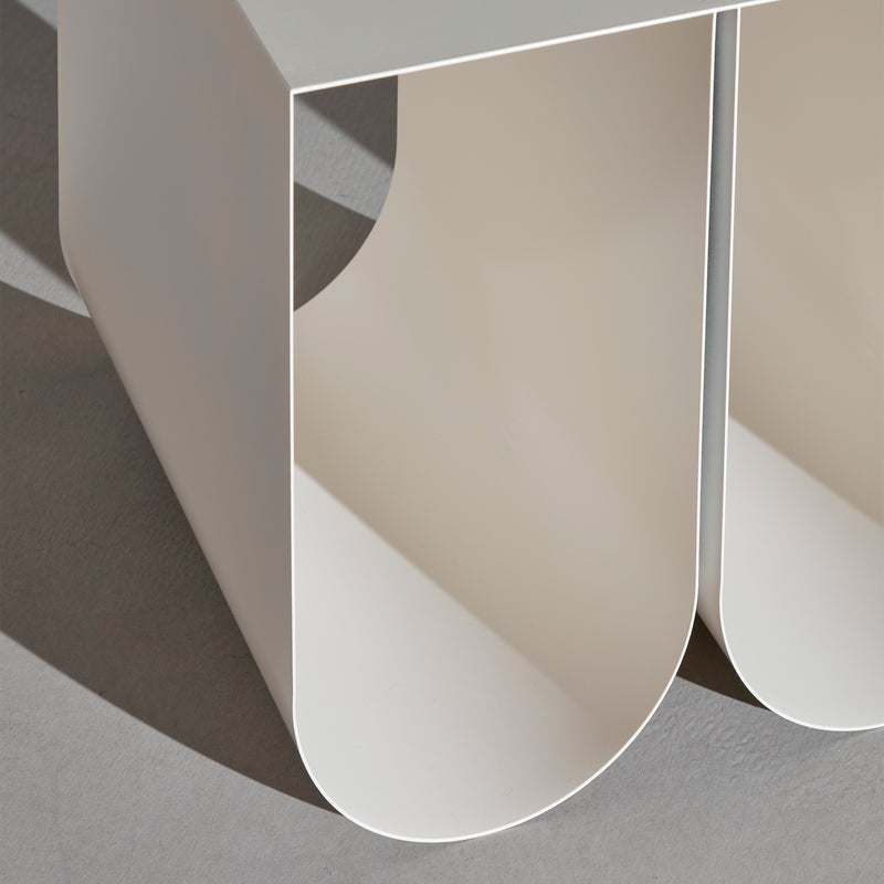 Kristina Dam Studio - Curved Wandregal