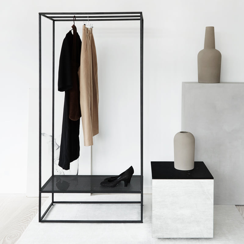 Kristina Dam Studio - Grid Garderobe