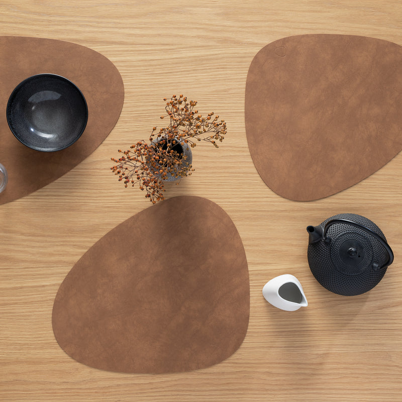Lind DNA - Tischset Curve M